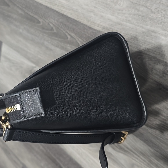 Michael Kors Selma Black Saffiano Leather Satchel Gold Hardware - Picture 9 of 11